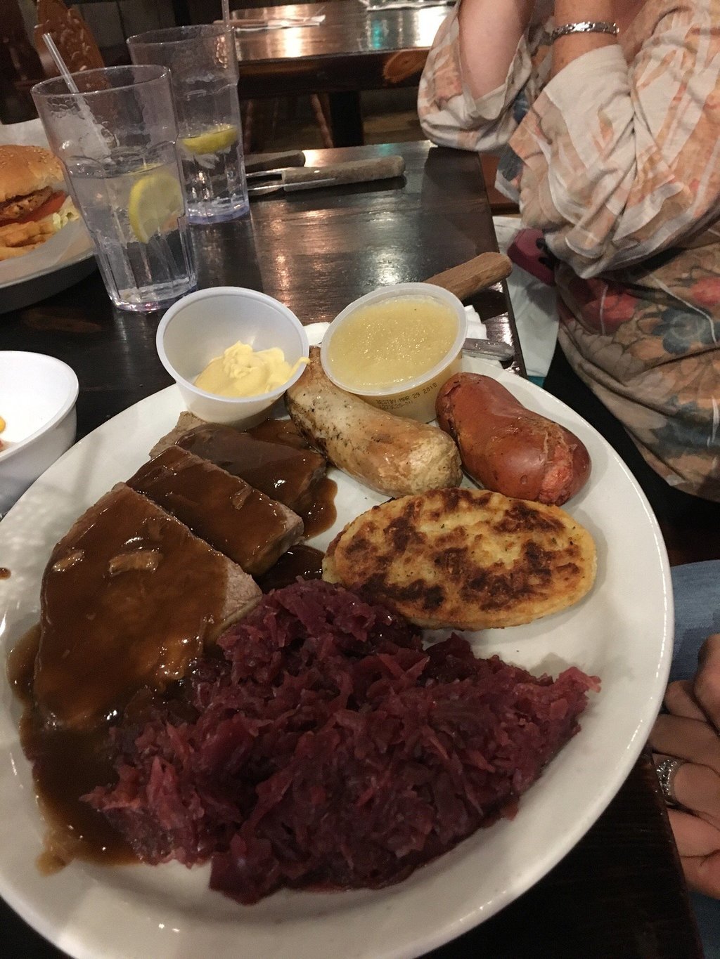 J & R`s Steakhouse